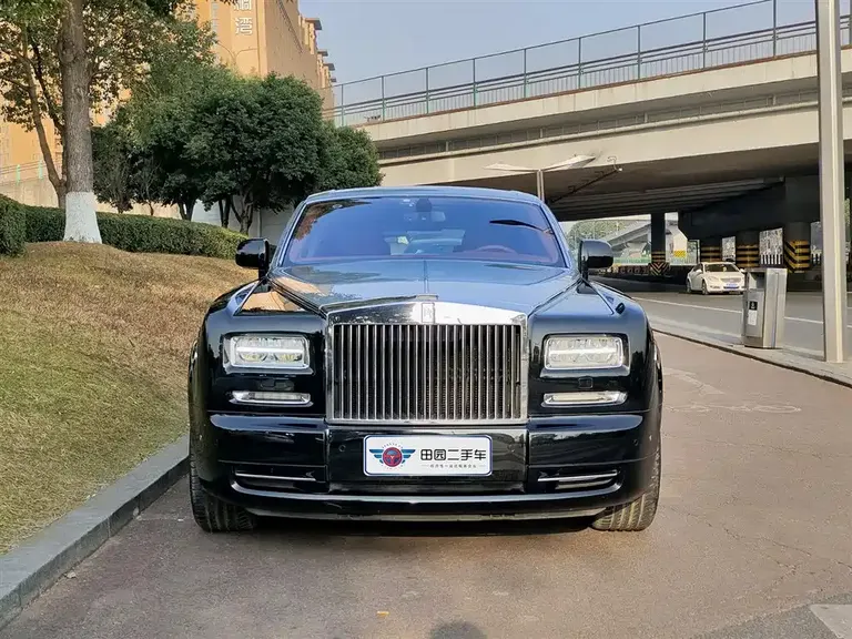 Rolls-Royce Phantom 6.7 L Extended EWB