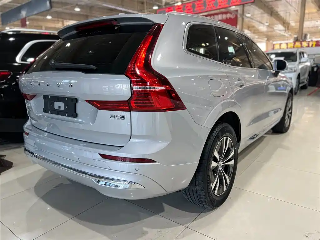 Volvo XC60 B5 4 WD Smart Ease Luxury