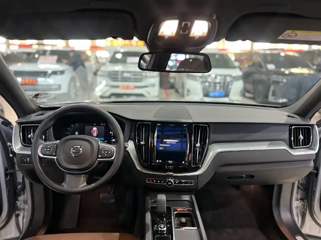 Volvo XC60 B5 4 WD Smart Ease Luxury