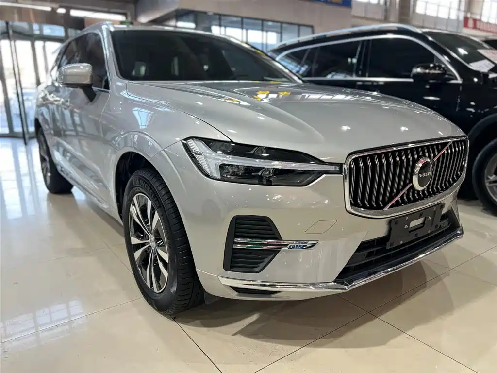 Volvo XC60 B5 4 WD Smart Ease Luxury