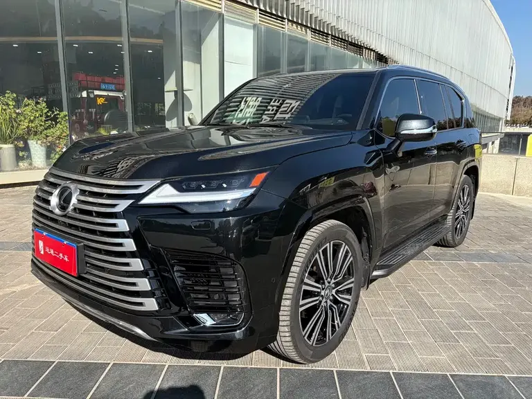 Lexus LX 700 h Territory