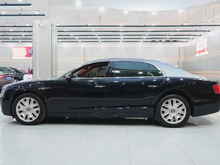 Bentley Flying Spur 4.0 T V8 Standard