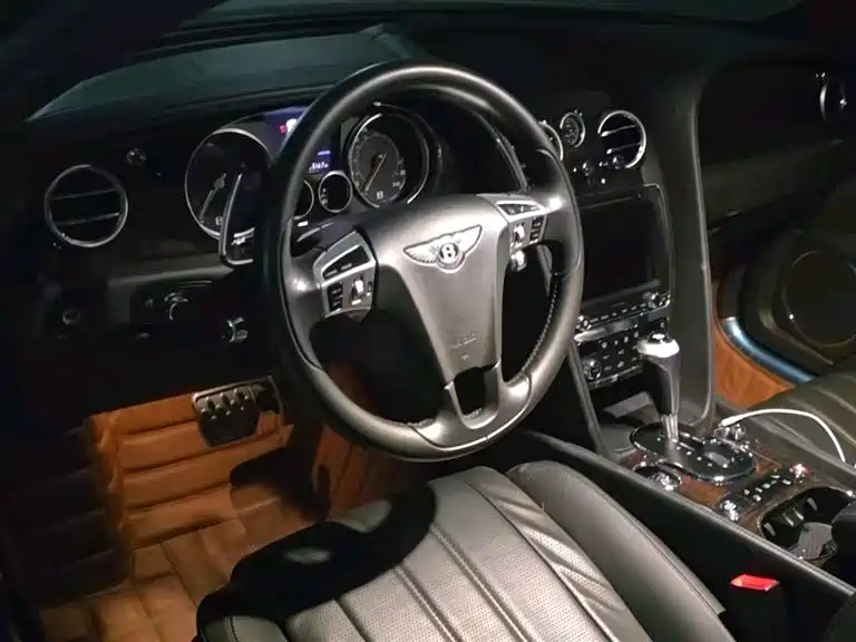 Flying Spur 4.0 T V8 Standard
