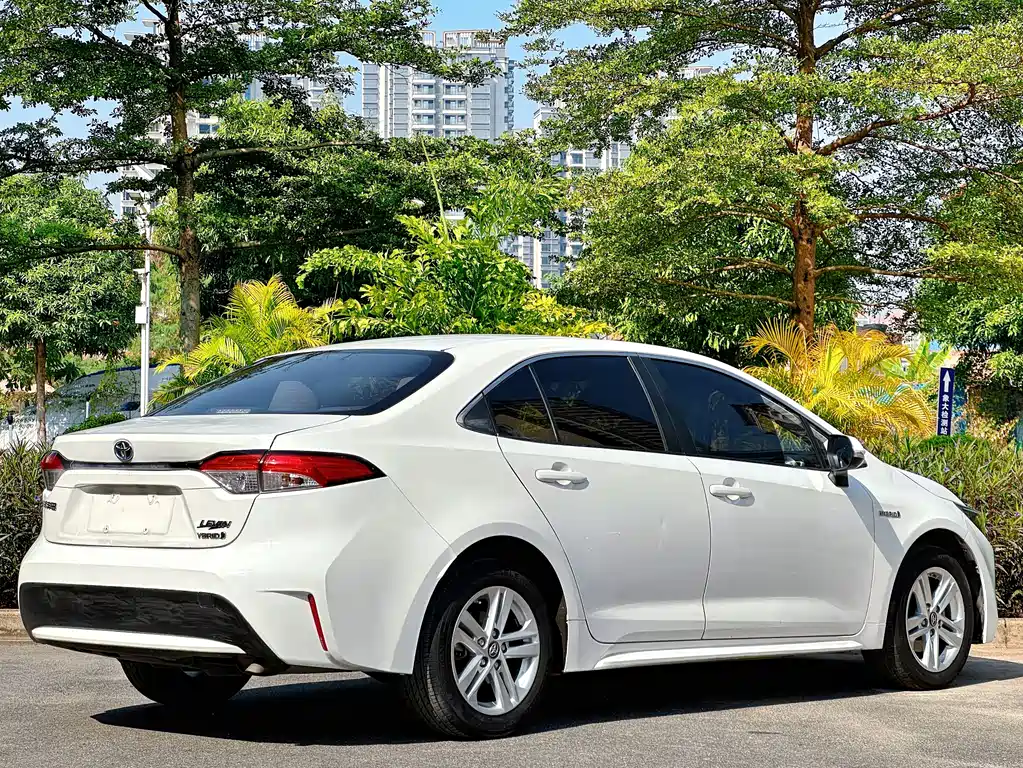 Levin Dual Engine 1.8 H E-CVT Progressive