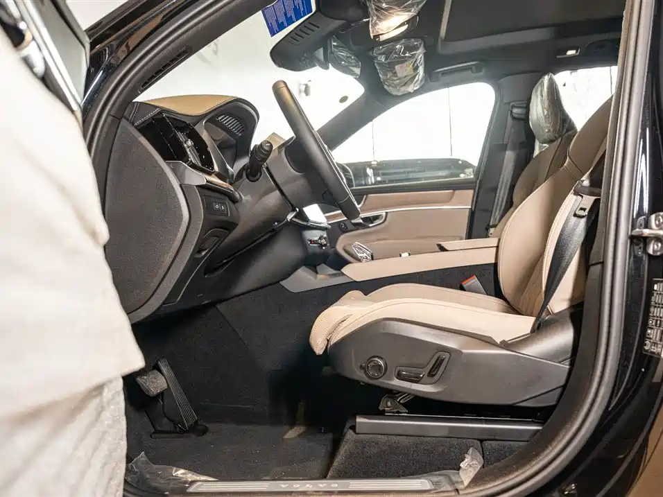 Volvo XC90 PHEV Facelift T8 Smart Vision Luxury 7-seat