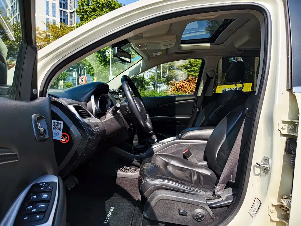 Journey 2.4 L 2 WD Premium Style