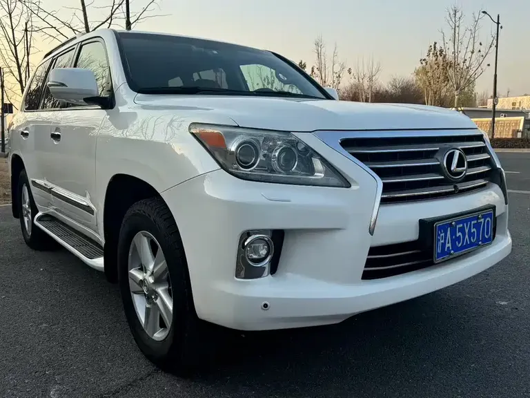 Lexus LX 570