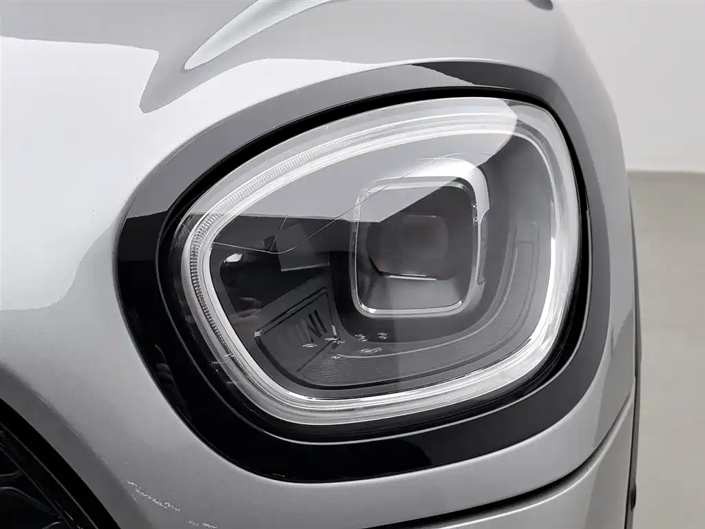 MINI COUNTRYMAN MINI COUNTRYMAN 2023款 改款二 2.0 T COOPER S ALL4 鉴赏家