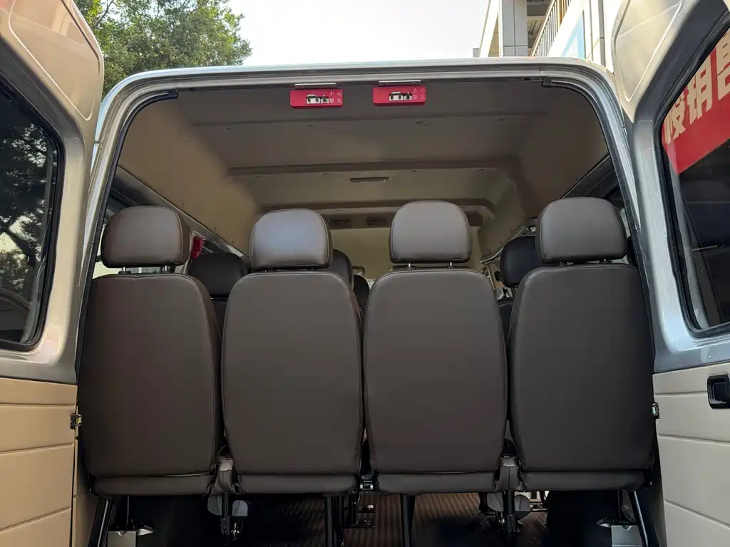 Transit Custom 2.8 T Business SWB Mid Roof 12-seat CN-VI JX493
