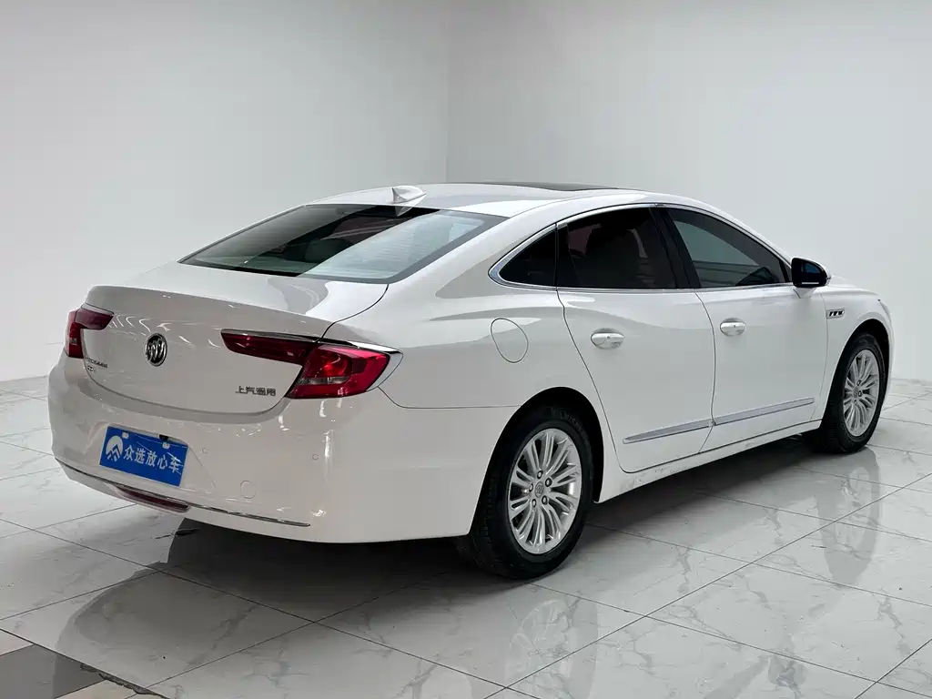 LaCrosse Facelift 20 T Leading