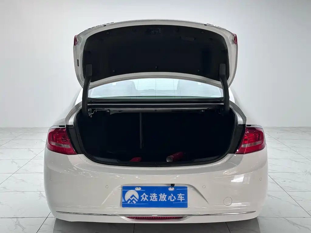 LaCrosse Facelift 20 T Leading