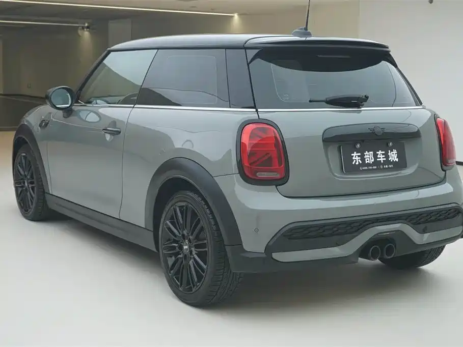 MINI Facelift 2.0 T COOPER S Classic