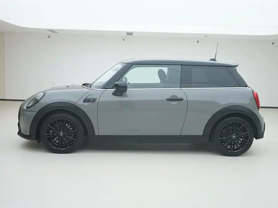 MINI Facelift 2.0 T COOPER S Classic