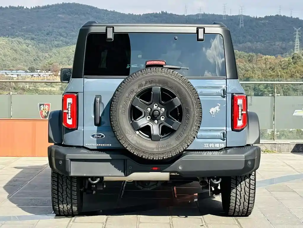 Ford Bronco 2.3 T Ink Diamond