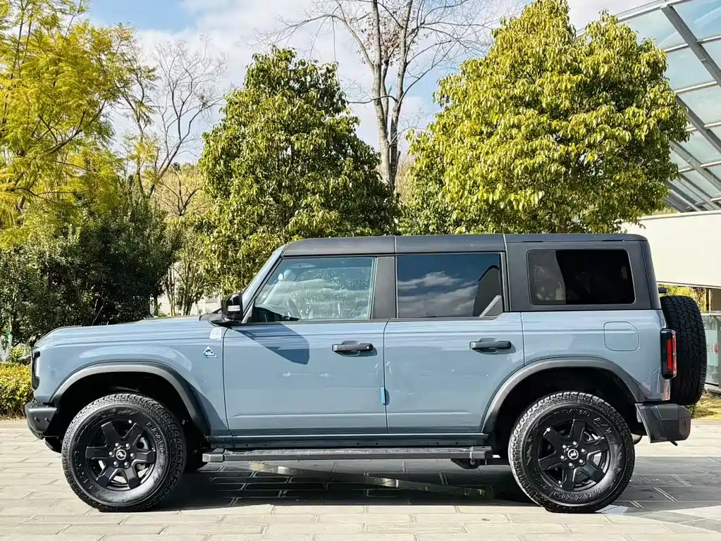 Ford Bronco 2.3 T Ink Diamond