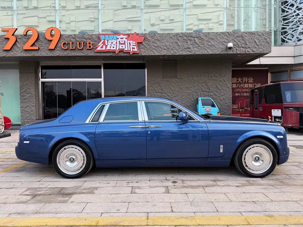 Phantom 6.7 L Standard