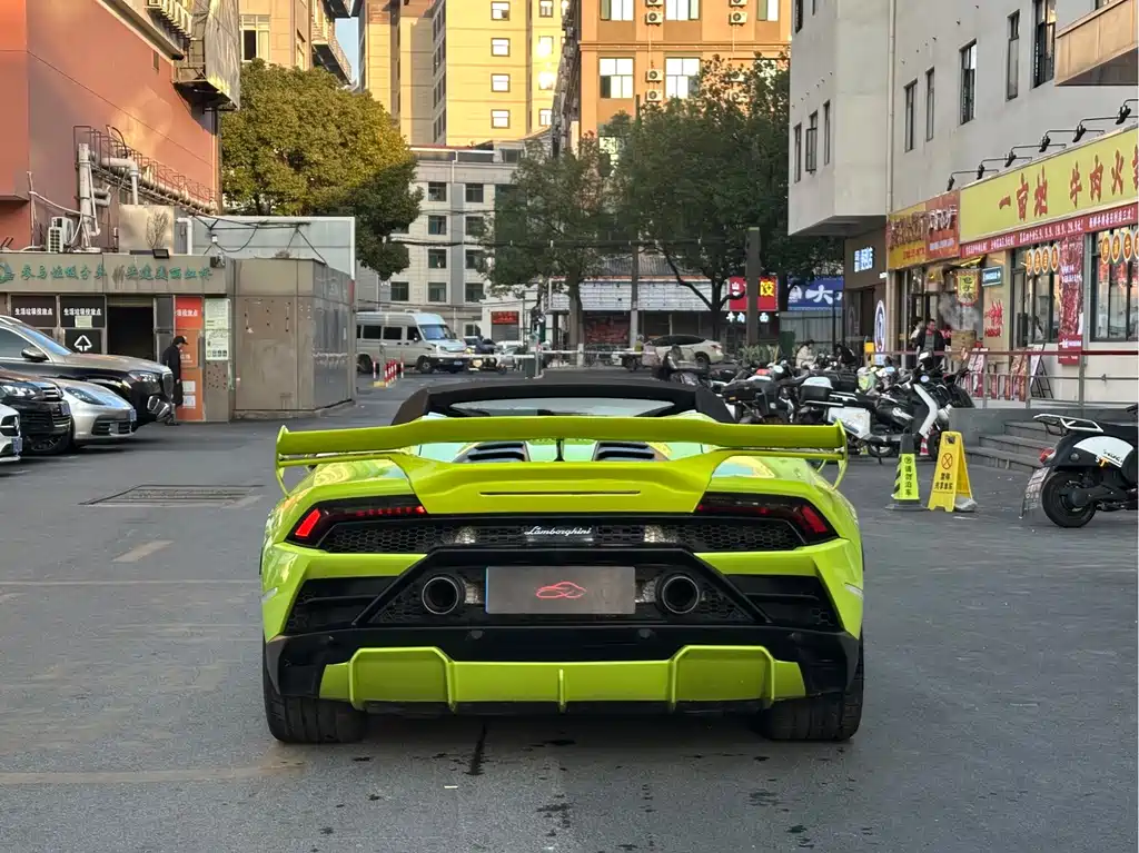 Huracán Huracán EVO RWD Spyder