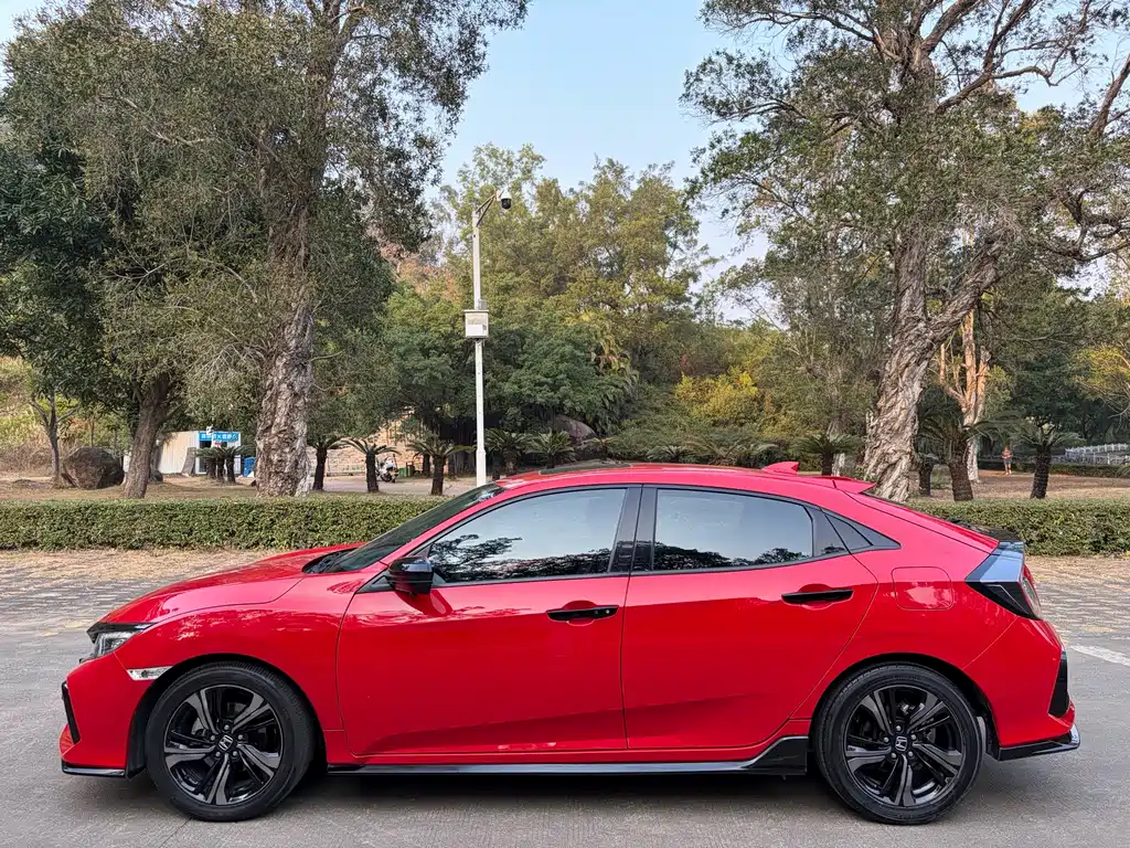Civic HATCHBACK 220 TURBO CVT Trend Cool Control