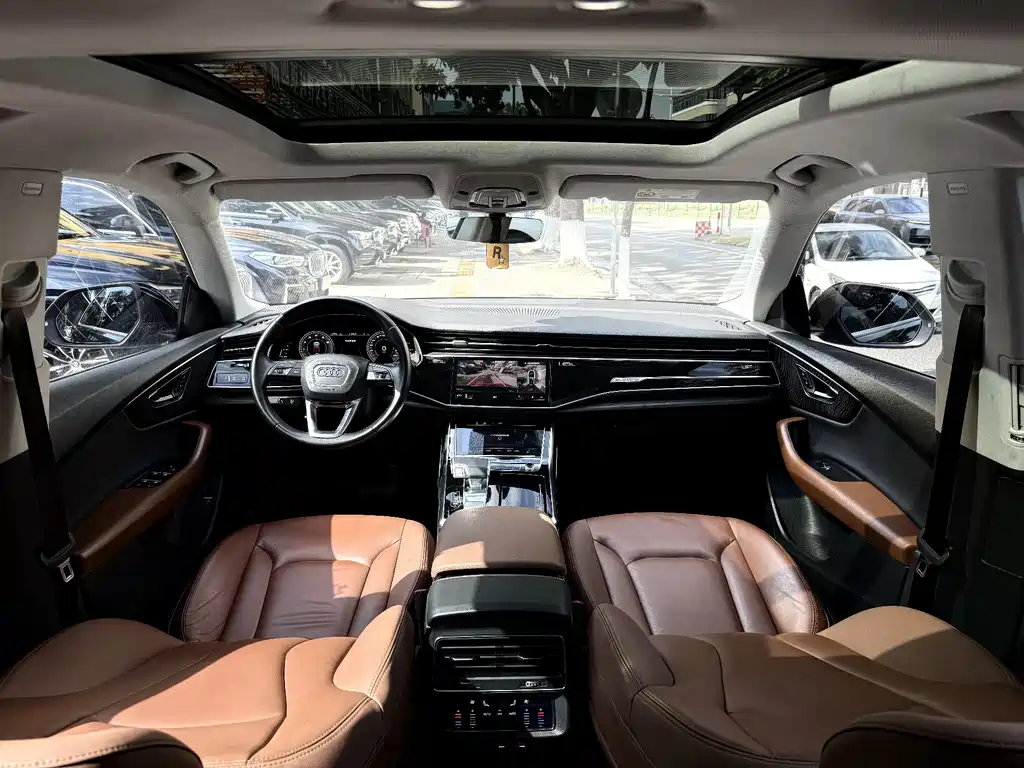 Audi Q8 55 TFSI Luxury Dynamic