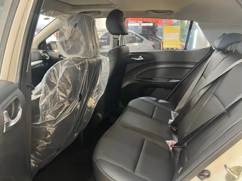 Stonic 1.4 L CVT Fun Enjoyment Sunroof