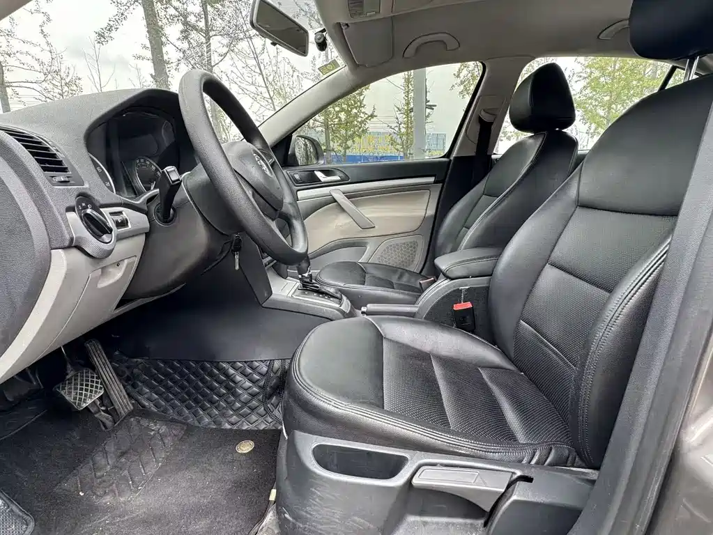 Octavia 1.6 L Auto Elegant