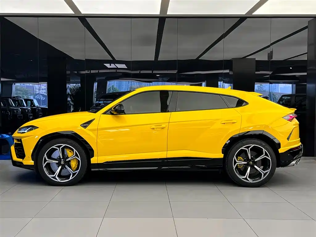 Urus 4.0 T V8