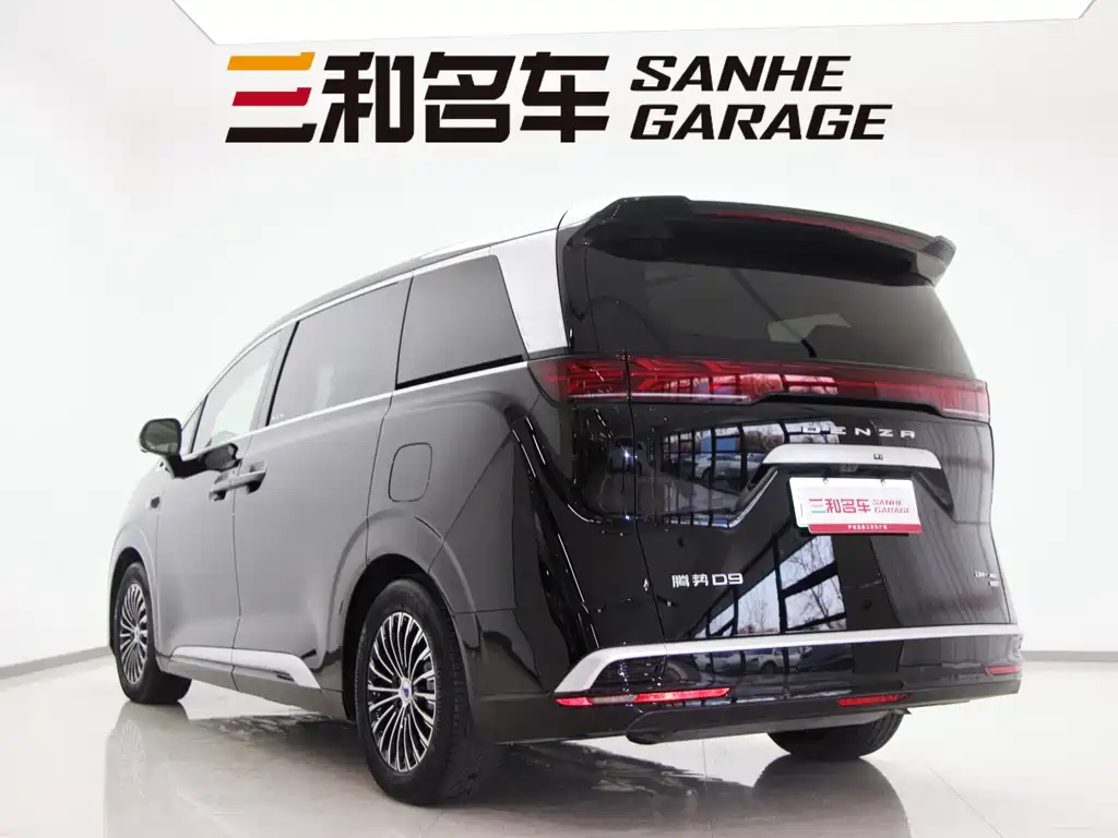 Denza D9 DM-i Smart Drive 1020 4 WD Flagship