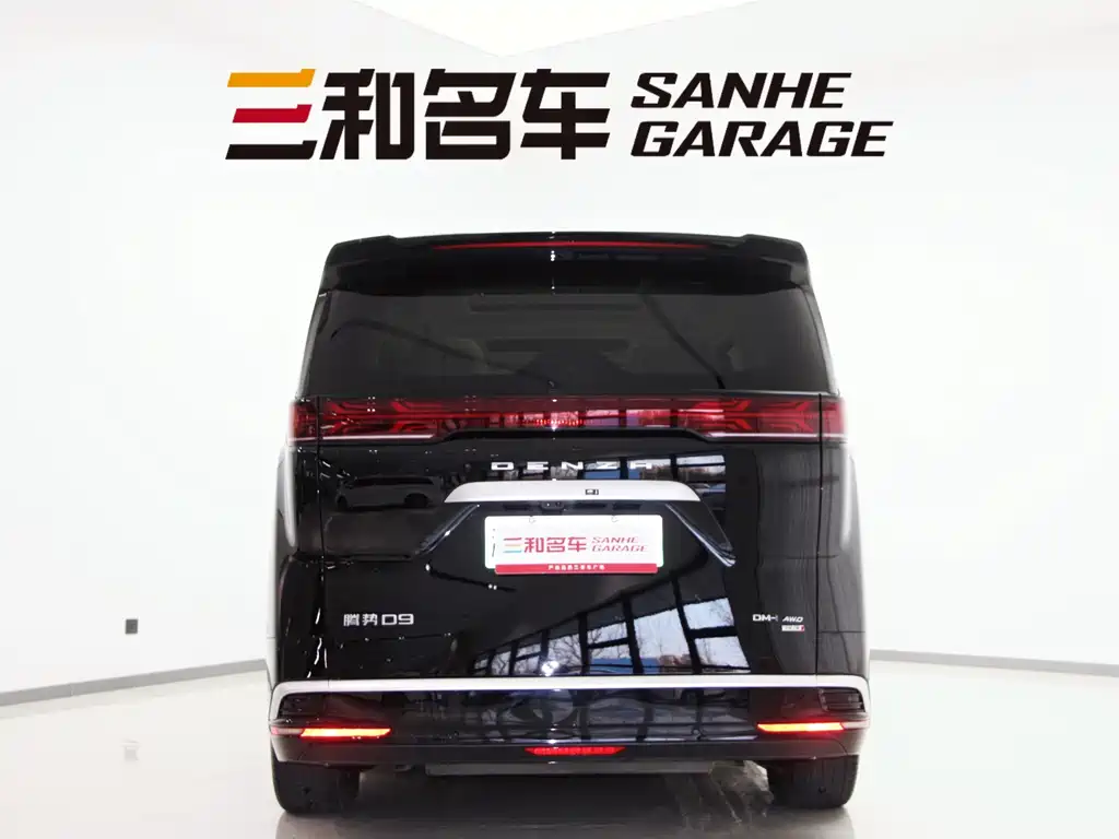 Denza D9 DM-i Smart Drive 1020 4 WD Flagship