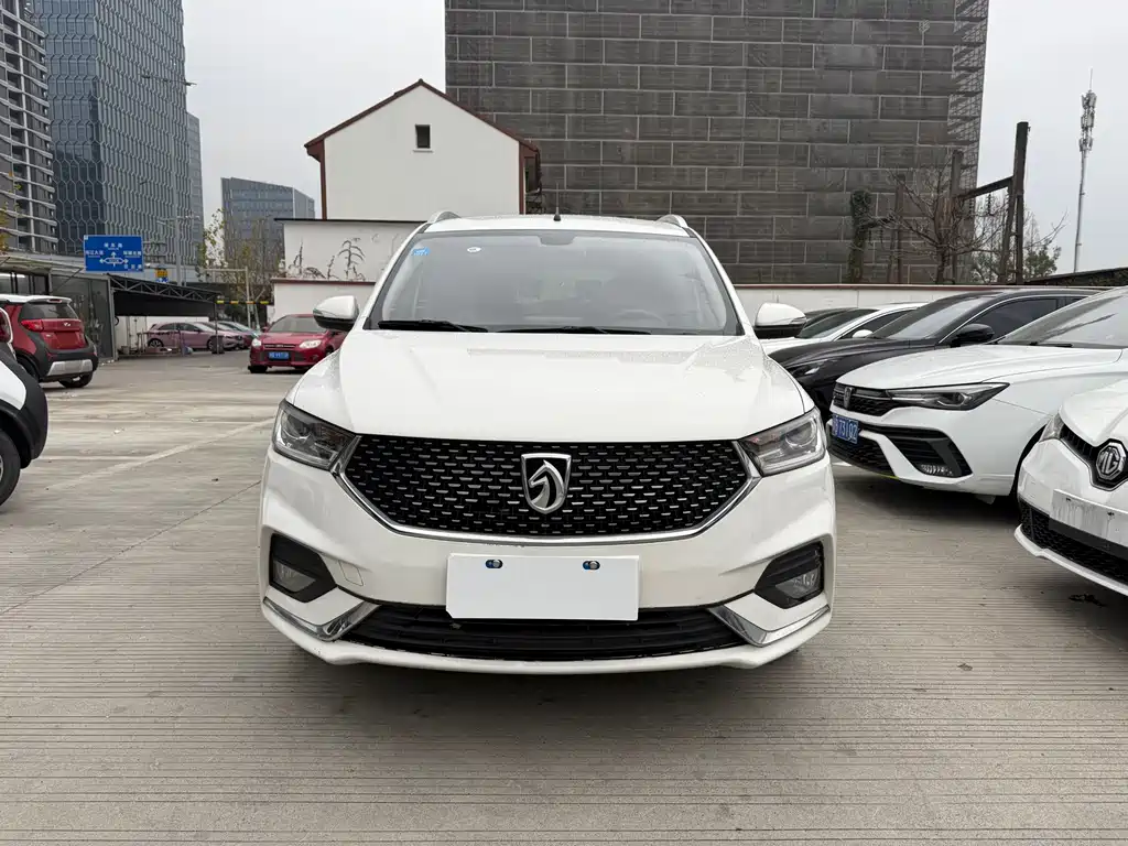 Baojun 360 1.5 L CVT Elite CN-VI