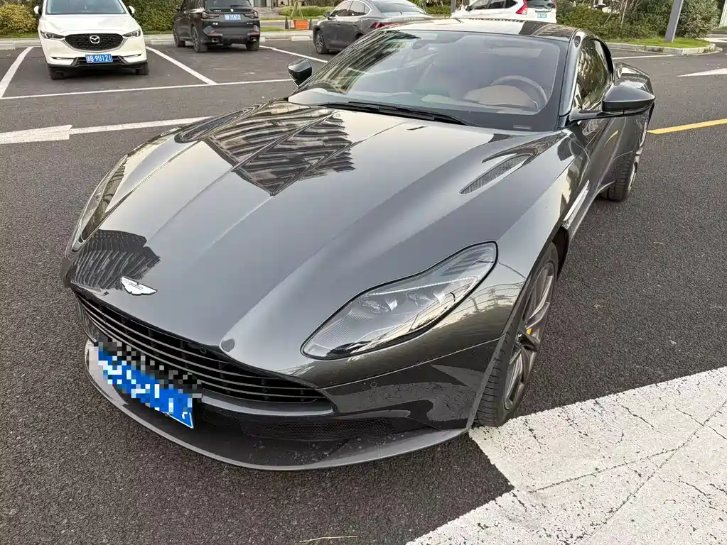 Aston Martin DB11 4.0 T V8 Coupe
