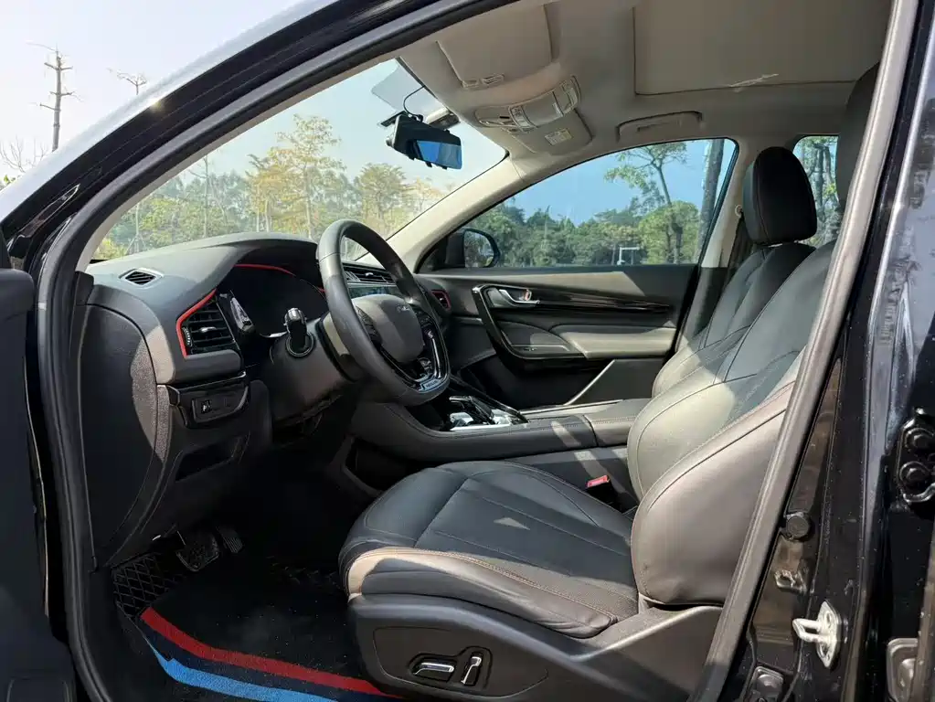 Dongfeng Fengshen AX7 Mach 1.5 T DCT DF31