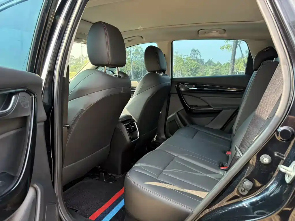 Dongfeng Fengshen AX7 Mach 1.5 T DCT DF31
