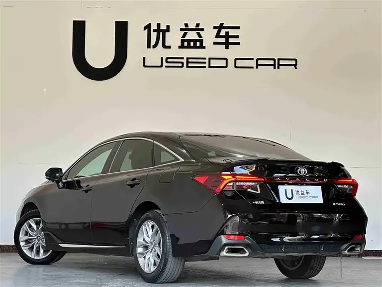 Toyota Avalon 2.5 L Progressive CN-VI