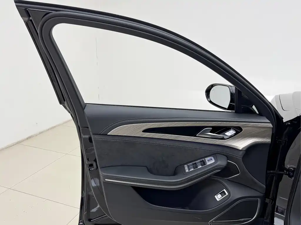 Hongqi H9 3.0 T Connected Flagship Leading 4-seat