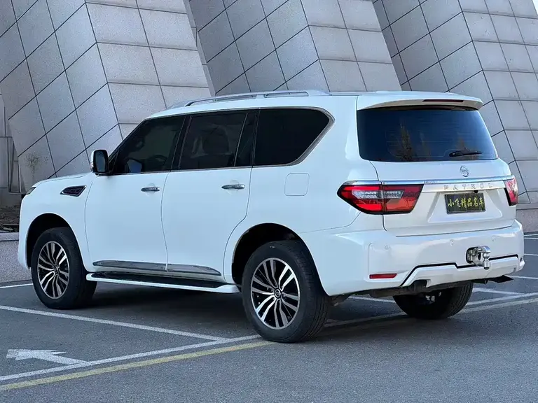 Nissan Patrol 4.0 L Leading Elite