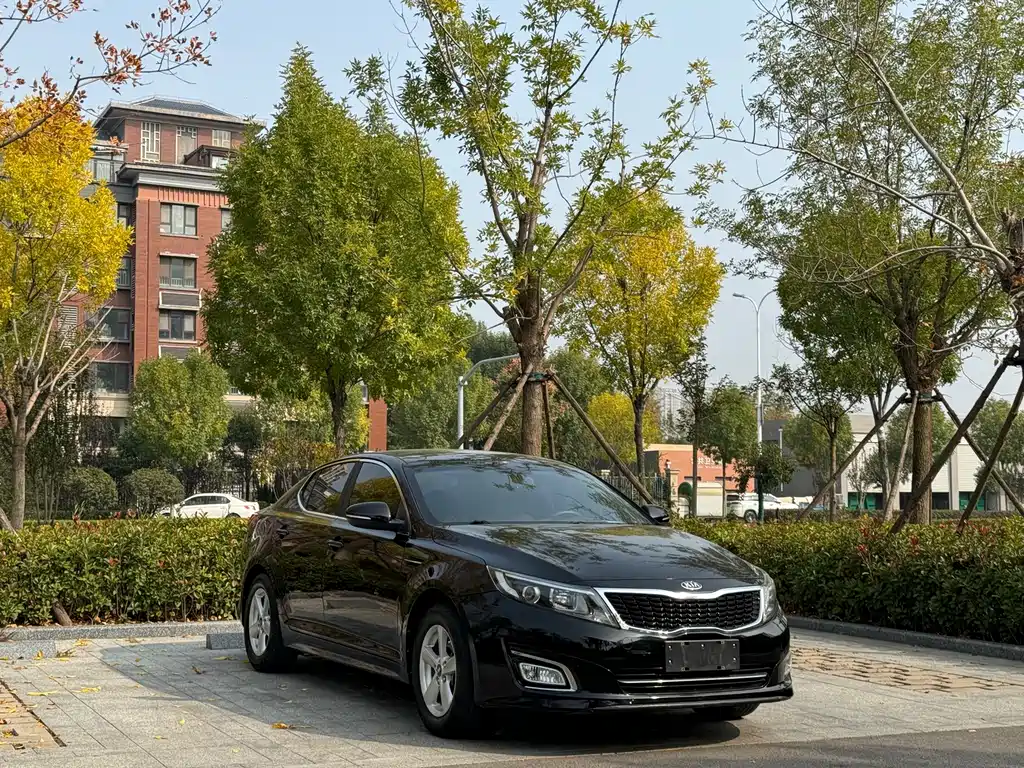 Kia K5 2.0 L Auto GL