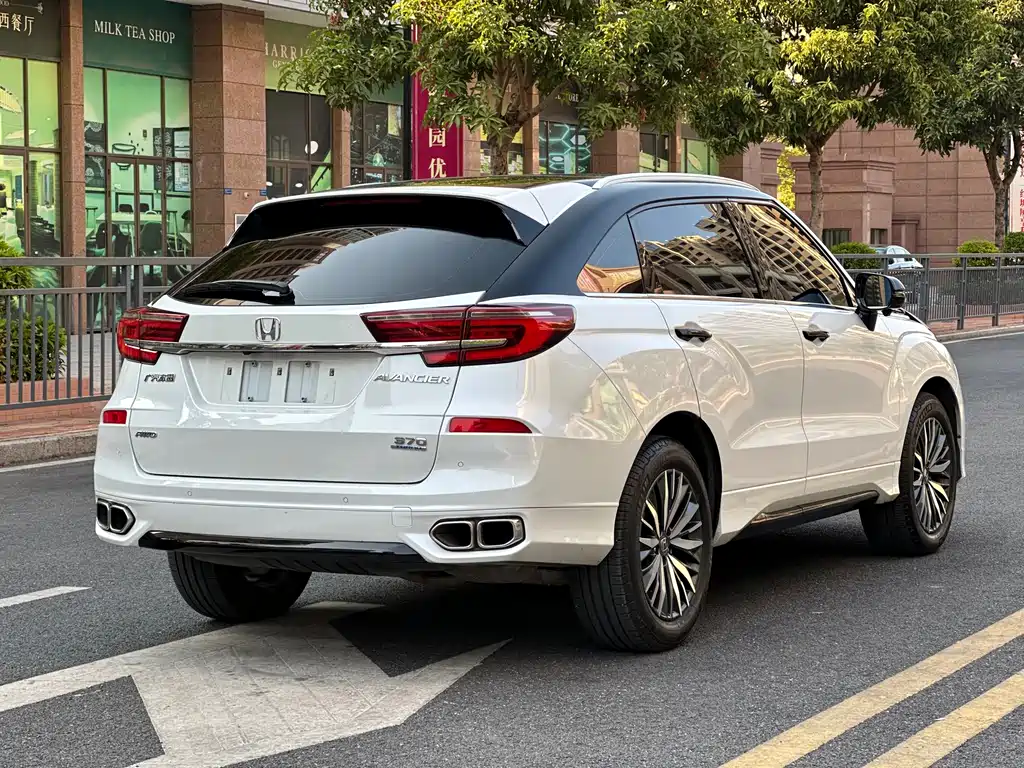 Avancier 370 TURBO 4 WD Premium