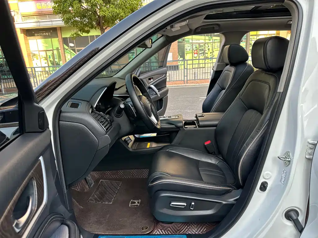 Avancier 370 TURBO 4 WD Premium