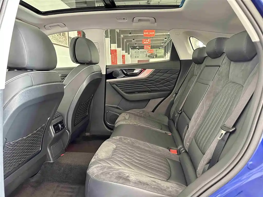 Hongqi HS5 Facelift 2.0 T Connected Flagship Enjoyment