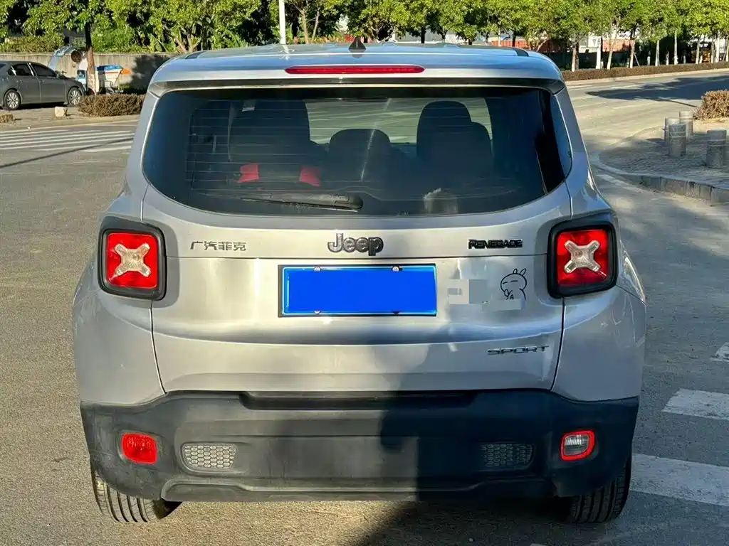 Renegade 1.4 T Auto Kinetic