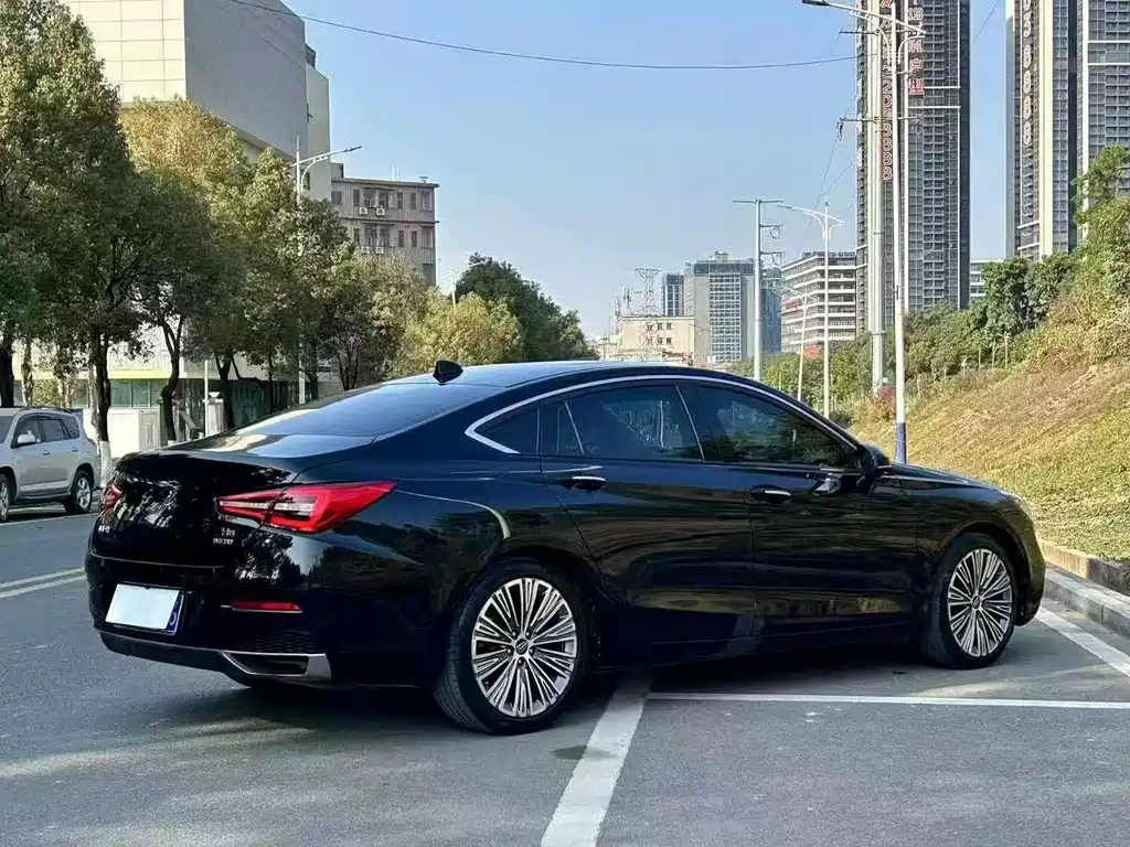 Hongqi H5 Classic 1.8 T Auto Connected Flagship