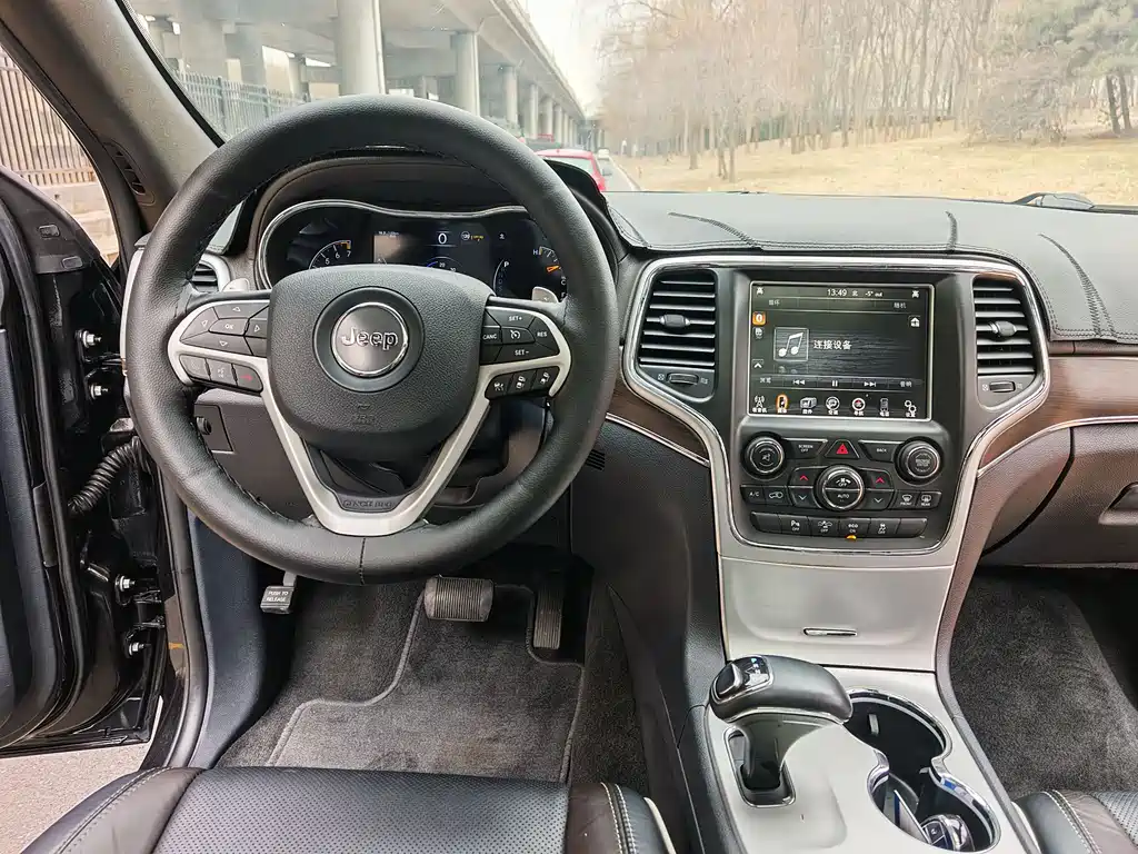 Grand Cherokee (Import) 3.6 L Luxury Navigation