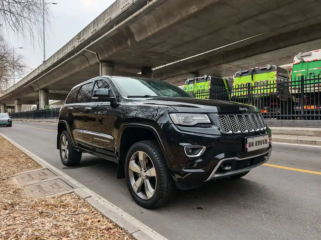 Grand Cherokee (Import) 3.6 L Luxury Navigation