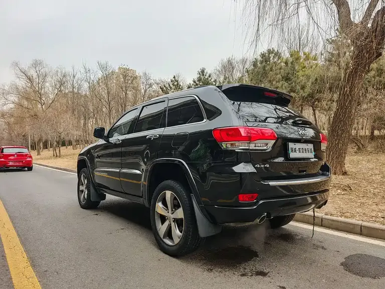 Jeep Grand Cherokee (Import) 3.6 L Luxury Navigation