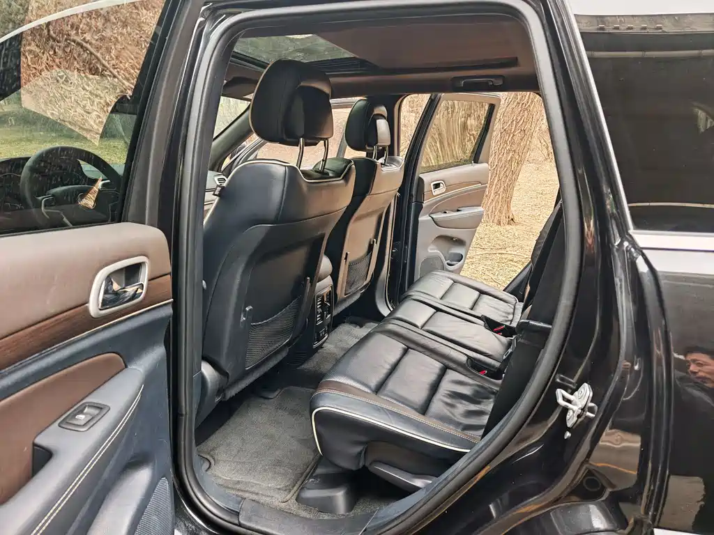 Grand Cherokee (Import) 3.6 L Luxury Navigation