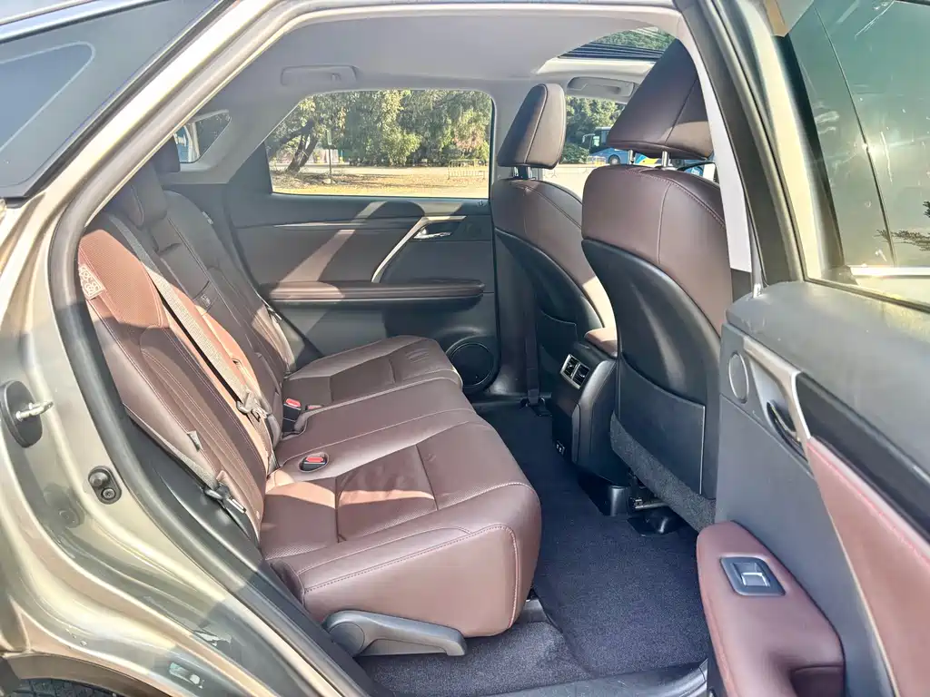 Lexus RX Facelift 300 2 WD Comfort