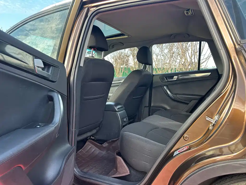 Brilliance V5 中华V5 2014款 1.5 T 手动两驱运动型