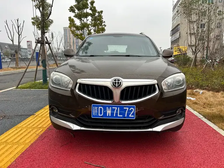 Brilliance V5 中华V5 2014款 1.5 T 手动两驱运动型