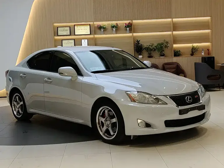 Lexus IS 300 Dynamic Shine