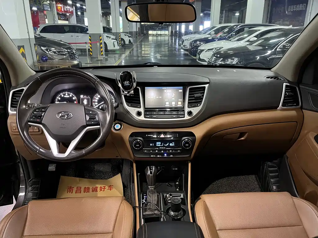 Tucson 1.6 T DCT 2 WD Intelligent